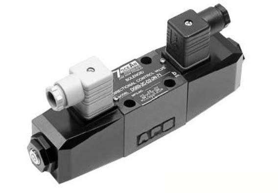 空氣能采暖中，電磁換向閥的工作原理以及作用